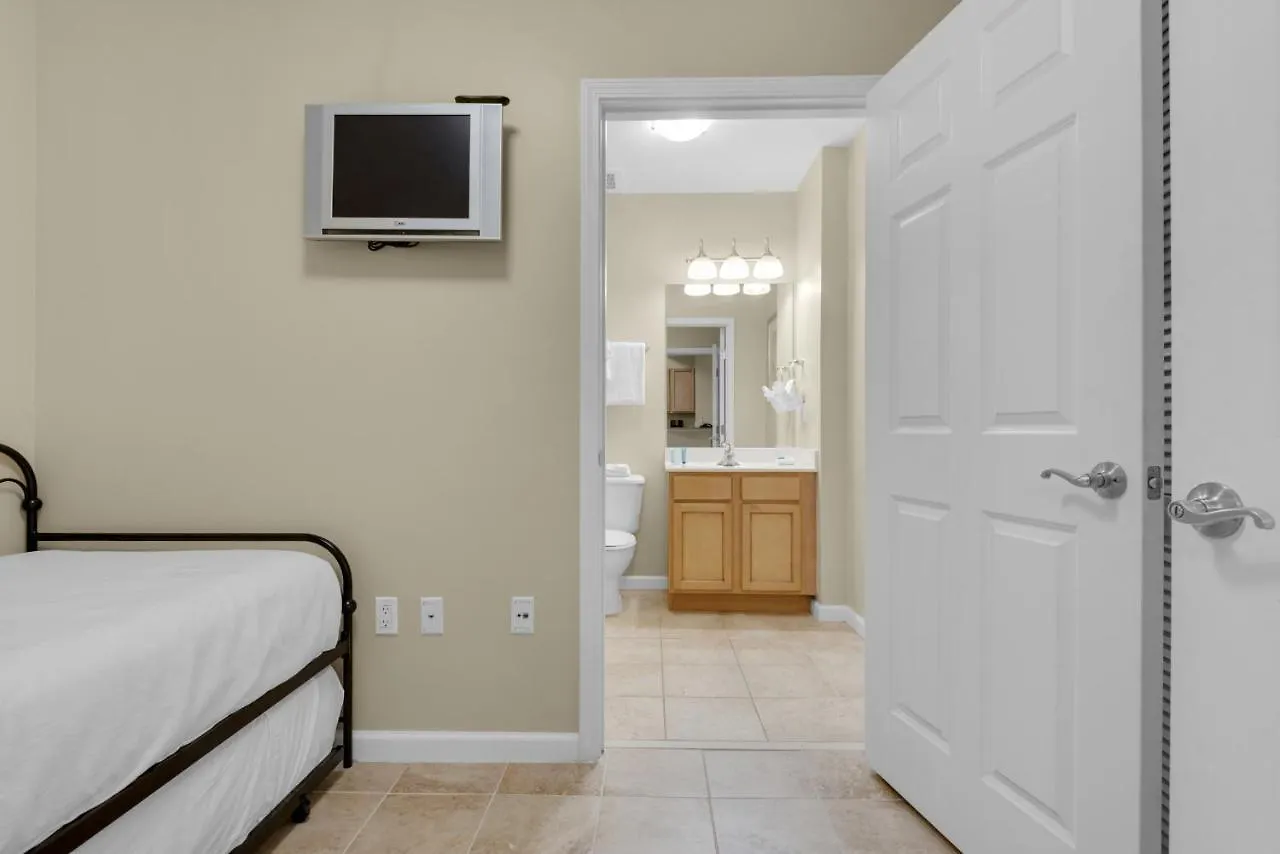 Palms #2106 Jr. 2br Apartment *