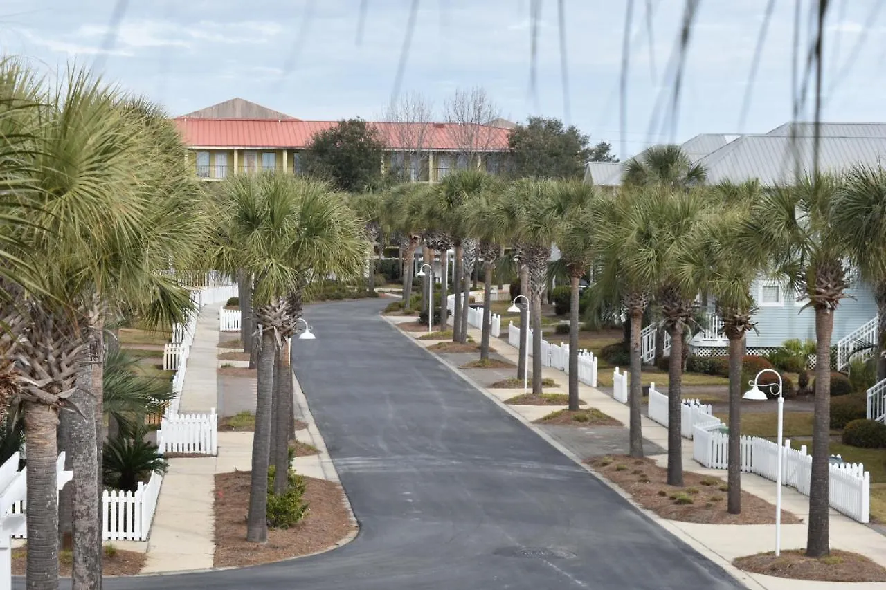 Holiday home 3-story Retreat Home, Walk To Beach, Gulf Views, Free Wifi! *