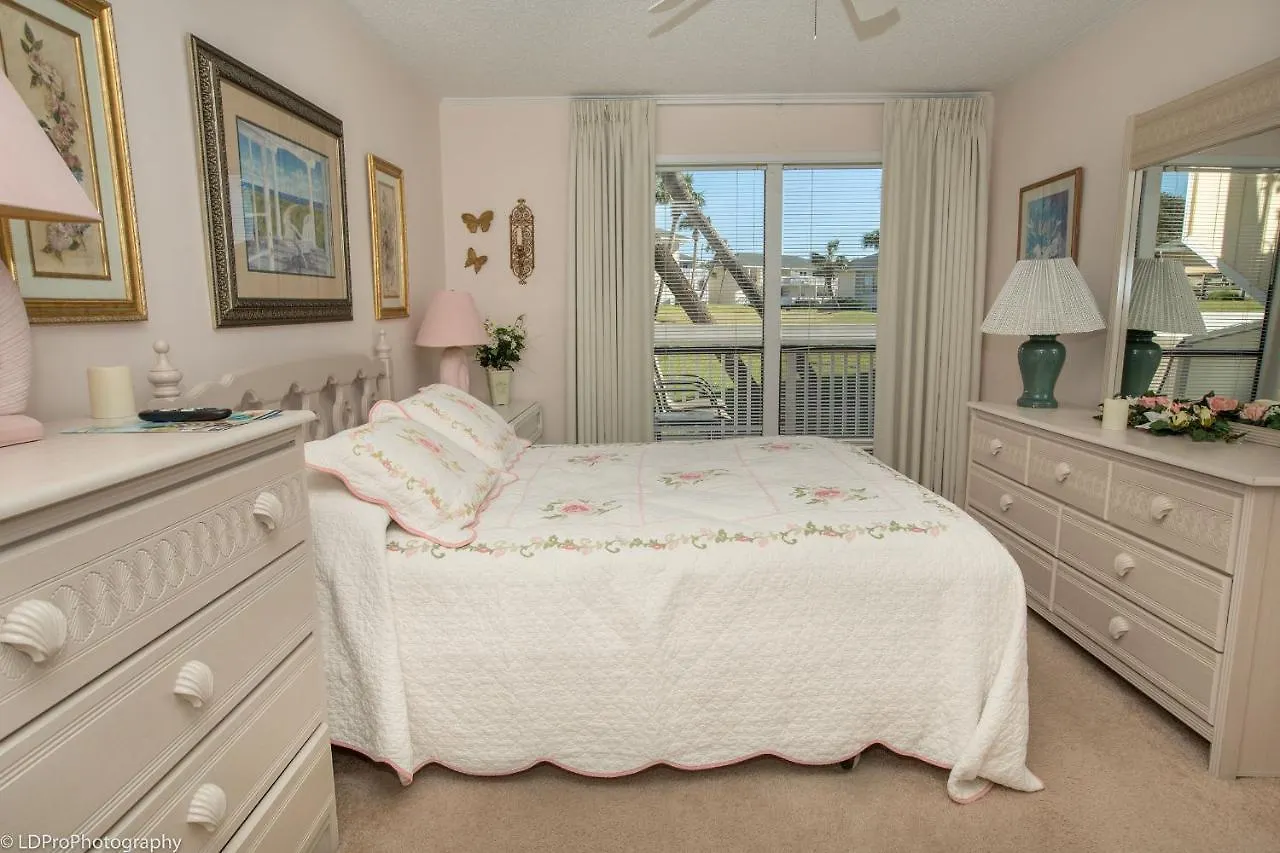 Apartment Sandpiper Cove 1064