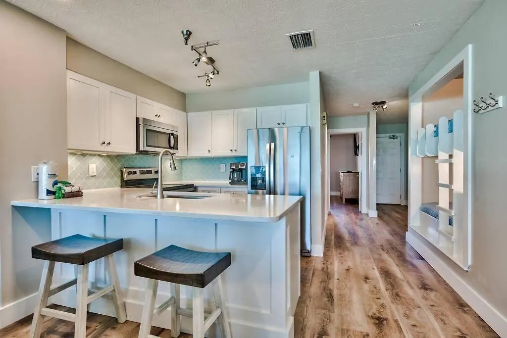 Seafarer, Gulf Front Condo, Right On The