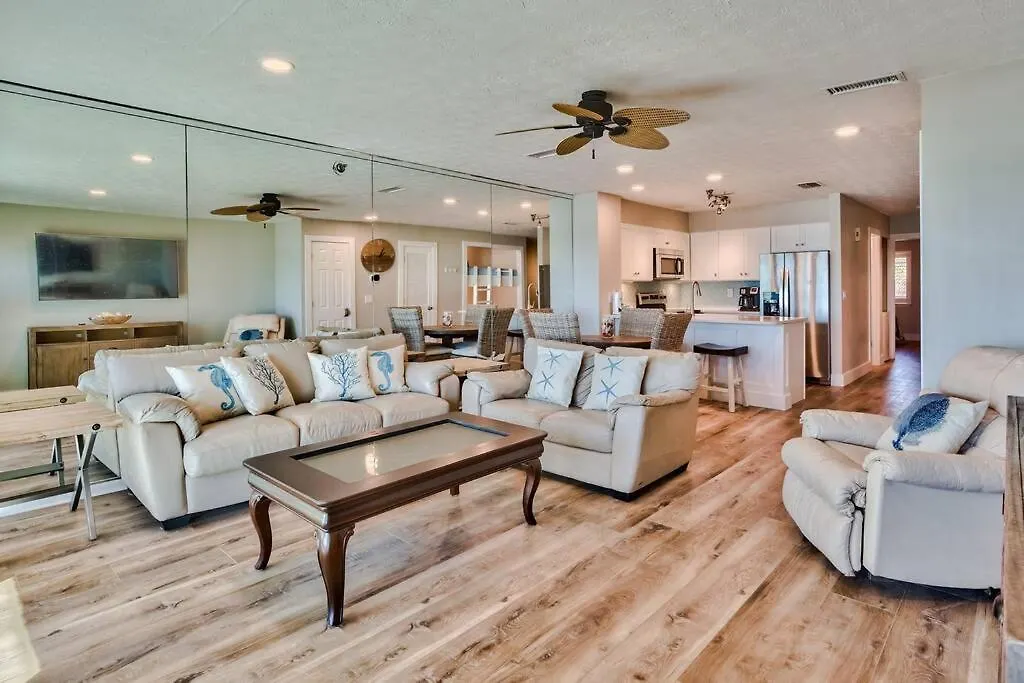 Apartment Seafarer, Gulf Front Condo, Right On The Destin