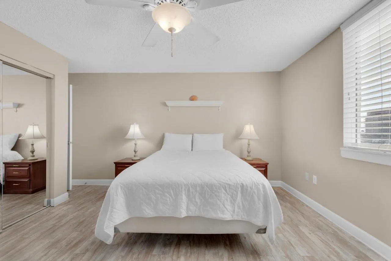 Dolphin Point #406c Apartment