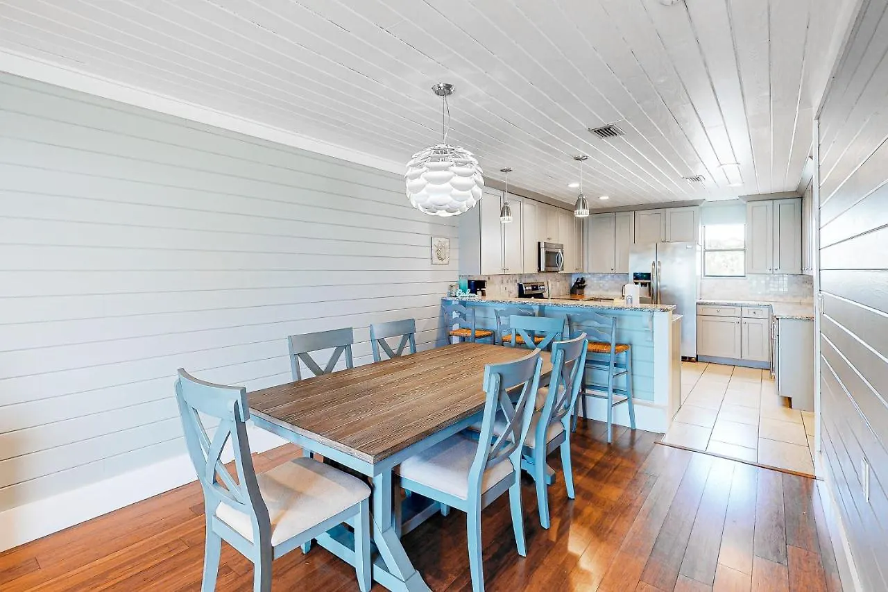 Costa Vista Townhomes *