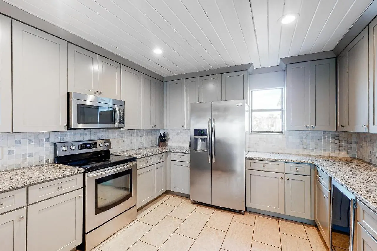 Costa Vista Townhomes *