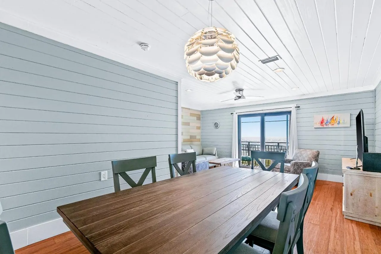 Costa Vista Townhomes *