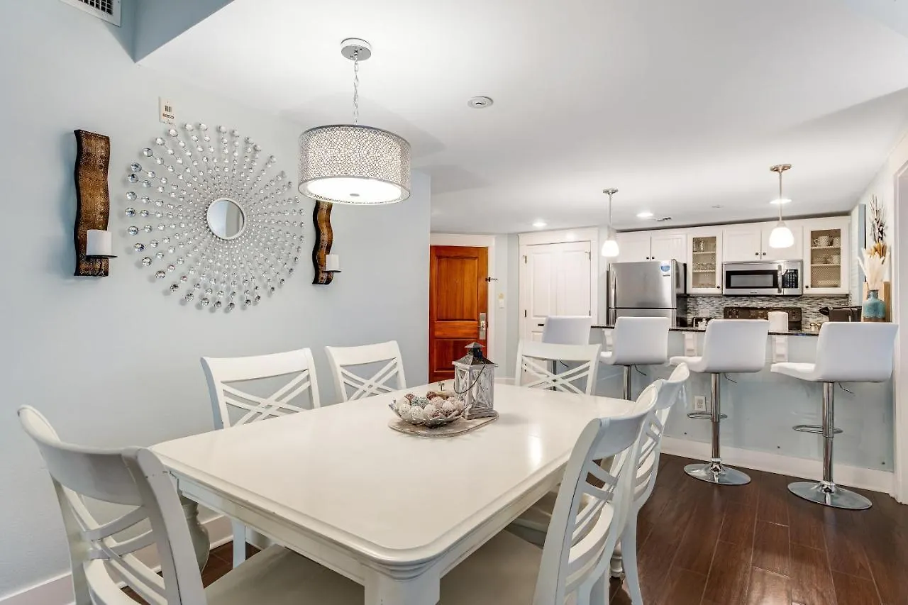 Sandestin Baytowne Wharf 449 Market St *
