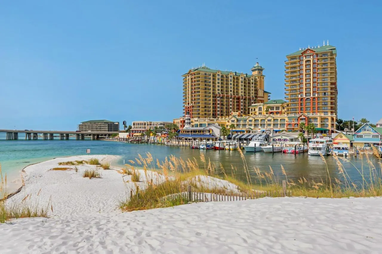 Emerald Grande Destin