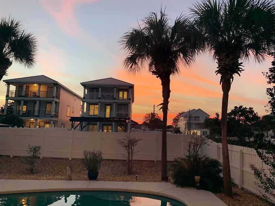 Villa Private Heated Pool, Golf Cart & Walk To The Sugar In Destin