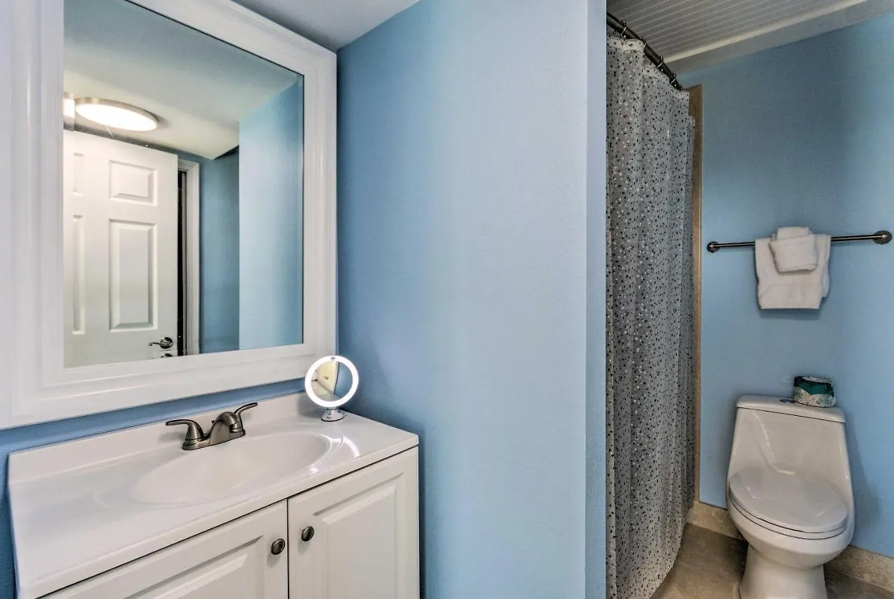 Apartment Vibrant Family 100 Feet To Private Beach! Destin