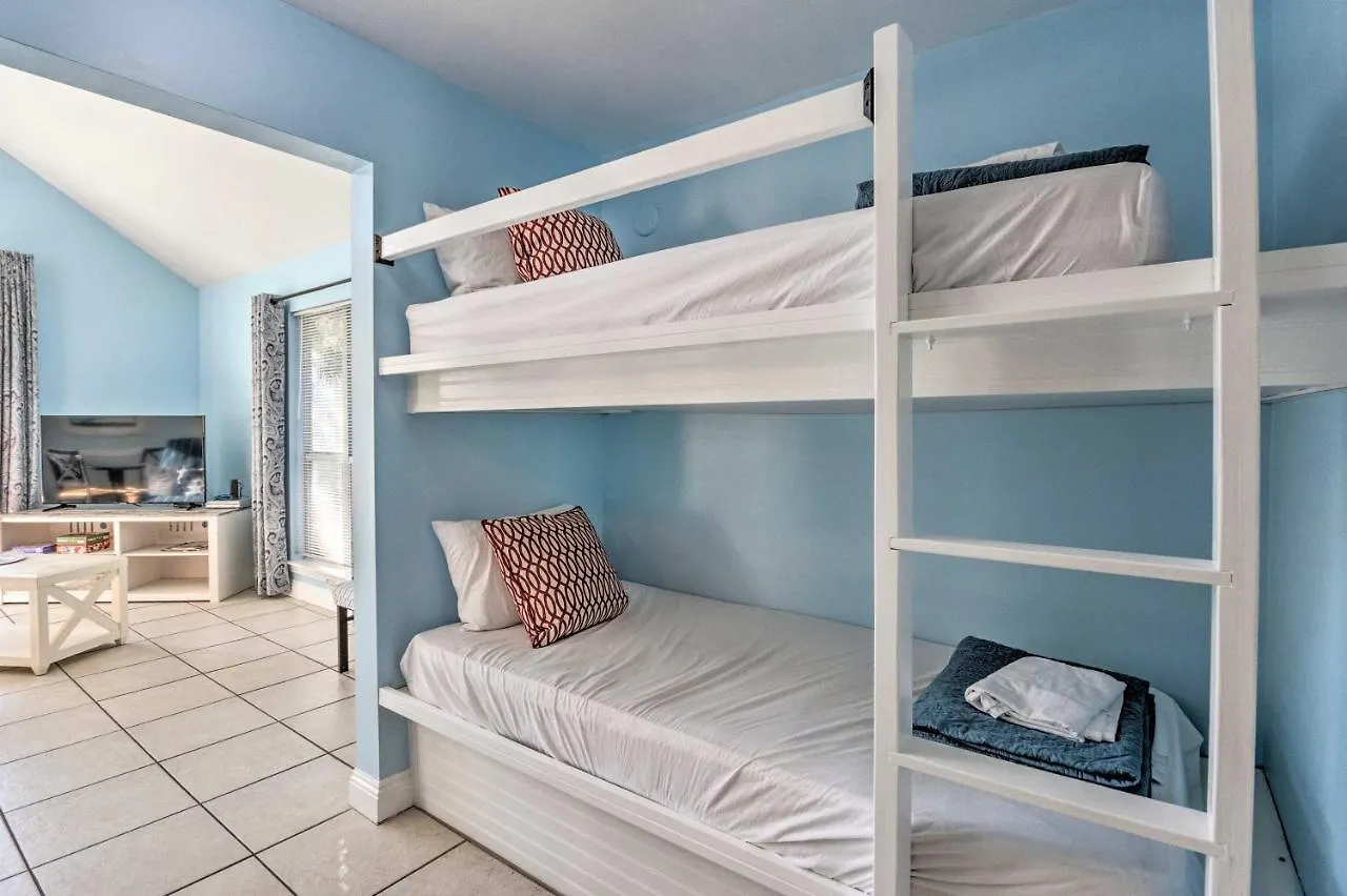 Holiday home Charming Walk To Beach And Dining! *