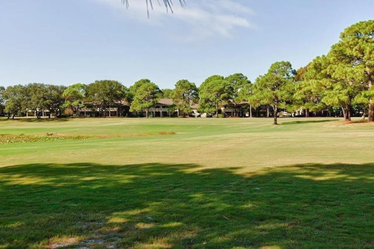 Seascape Lakefront 114- Break Holiday home Destin