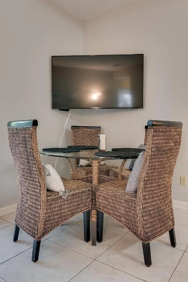 Holiday home Cozy 1br With Pool And Gym Centrally Located Destin