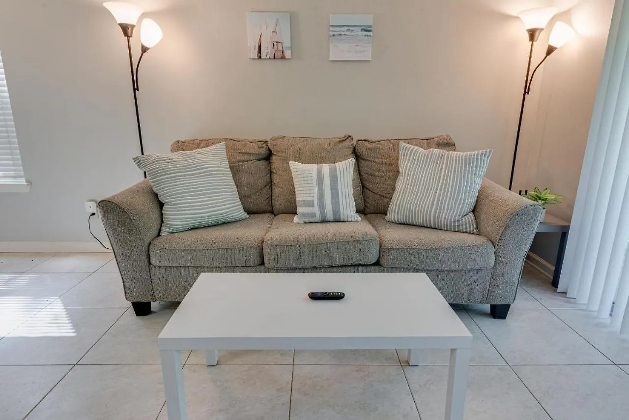 Cozy 1br With Pool And Gym Centrally Located *