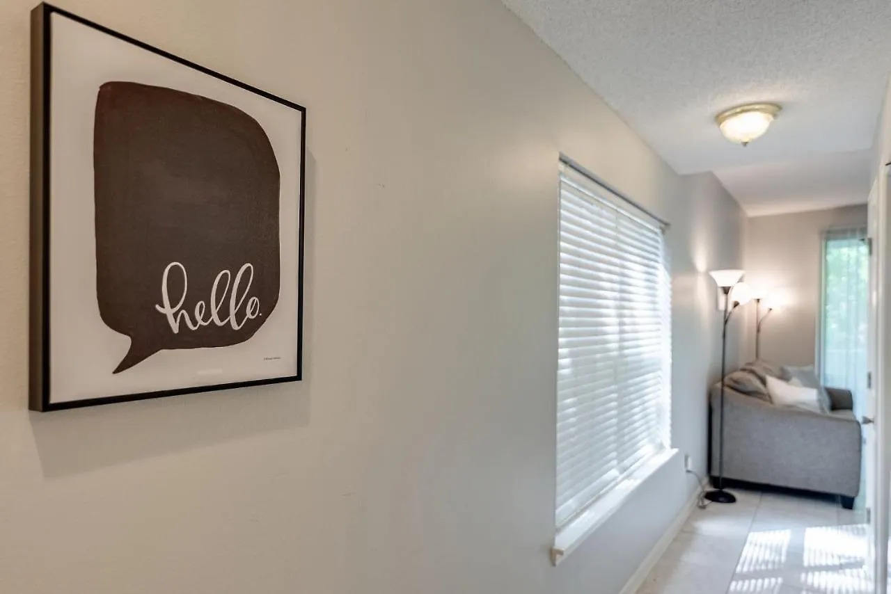 Cozy 1br With Pool And Gym Centrally Located *