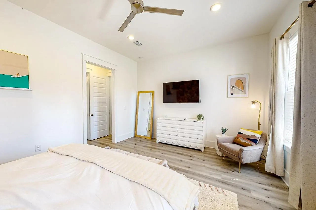 Sea La Vie Holiday home