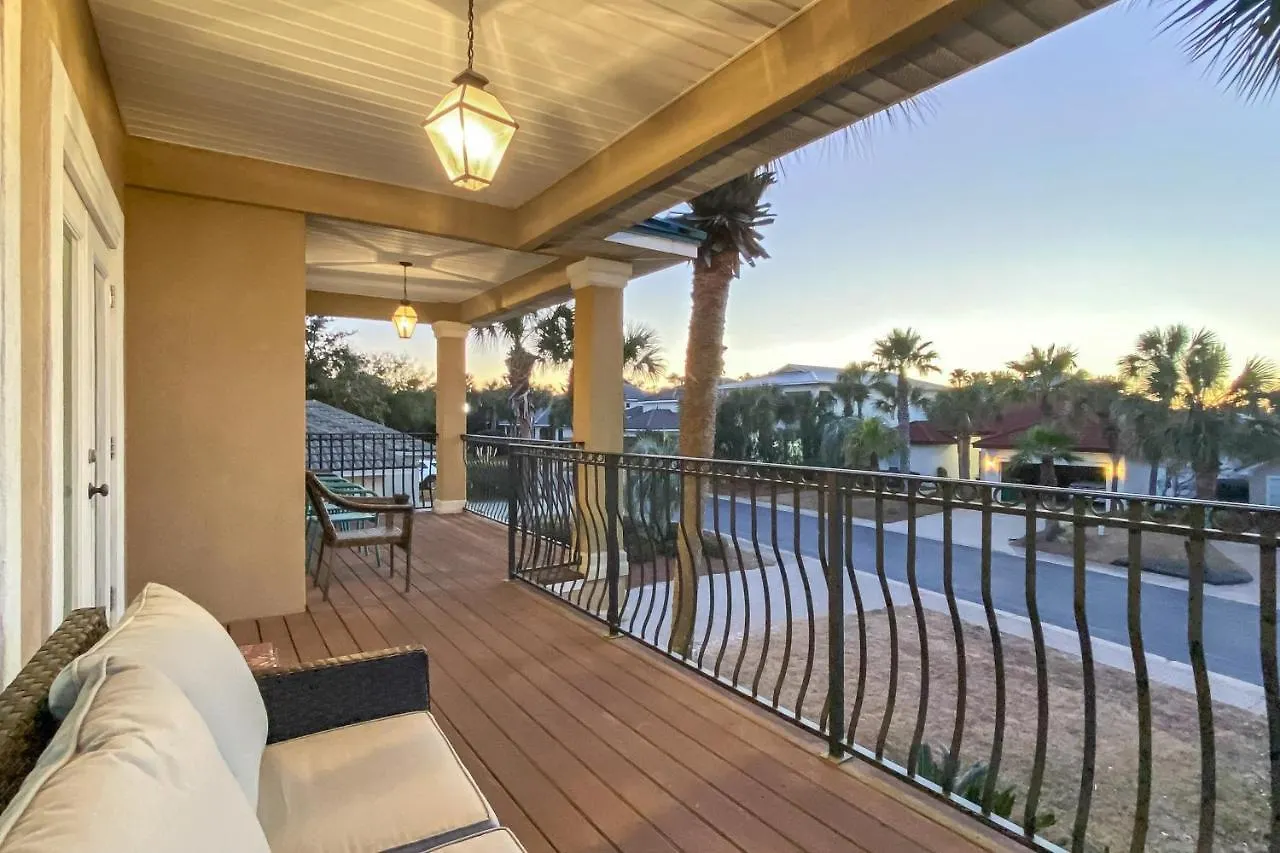 Destination Destiny Holiday home