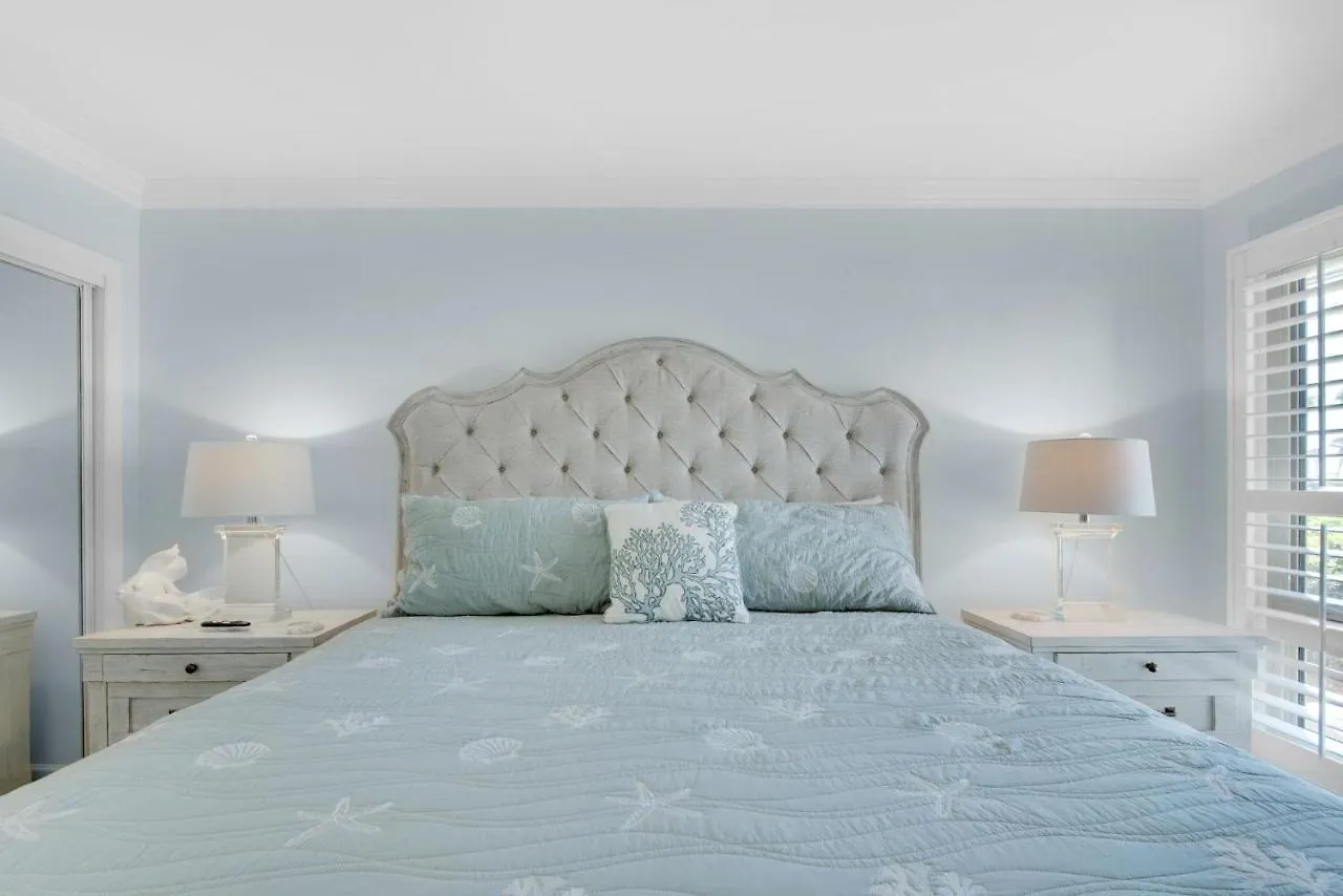 Seascape Lakefront 121- Uncorked