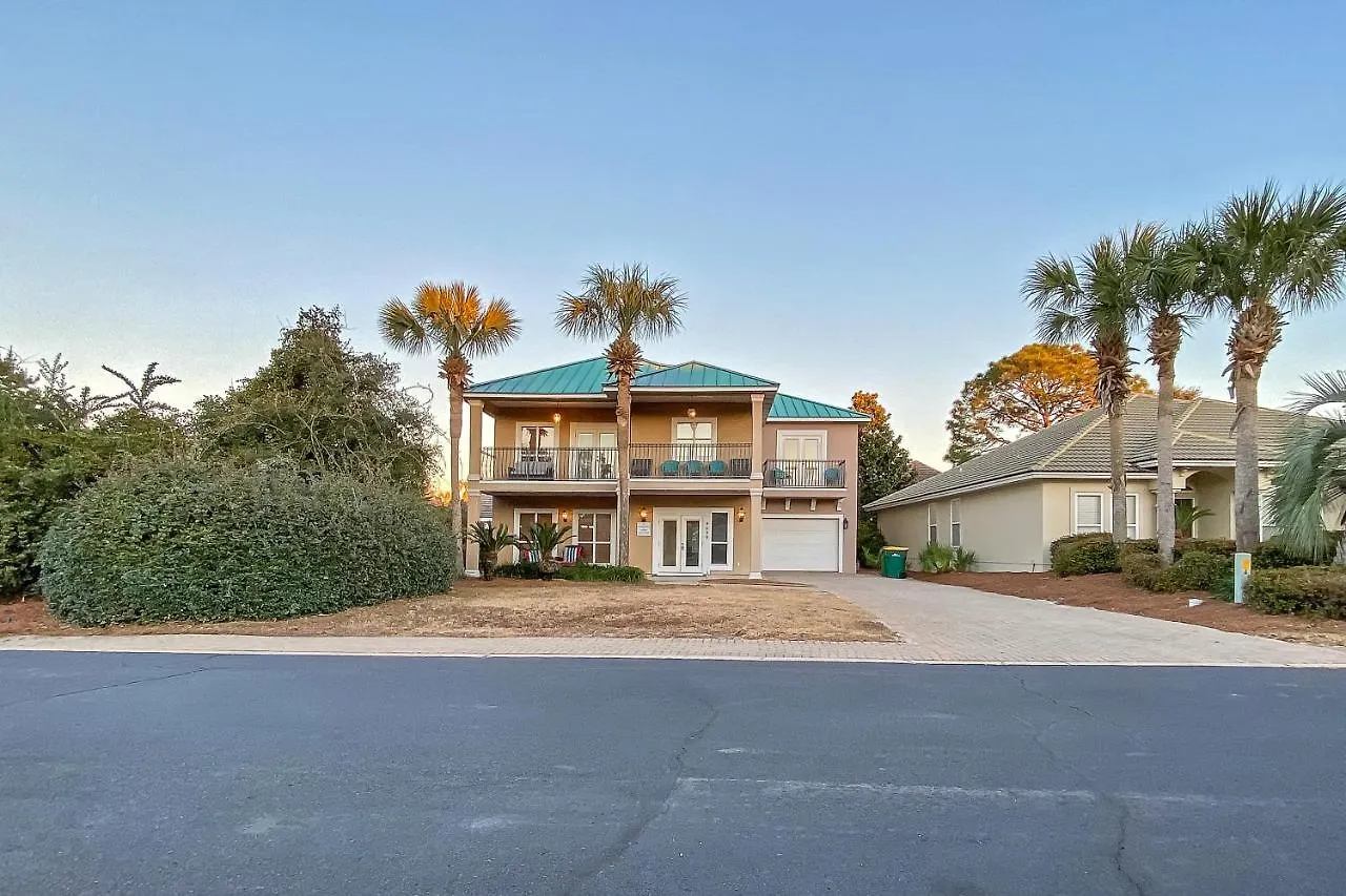 Destination Destiny Holiday home *