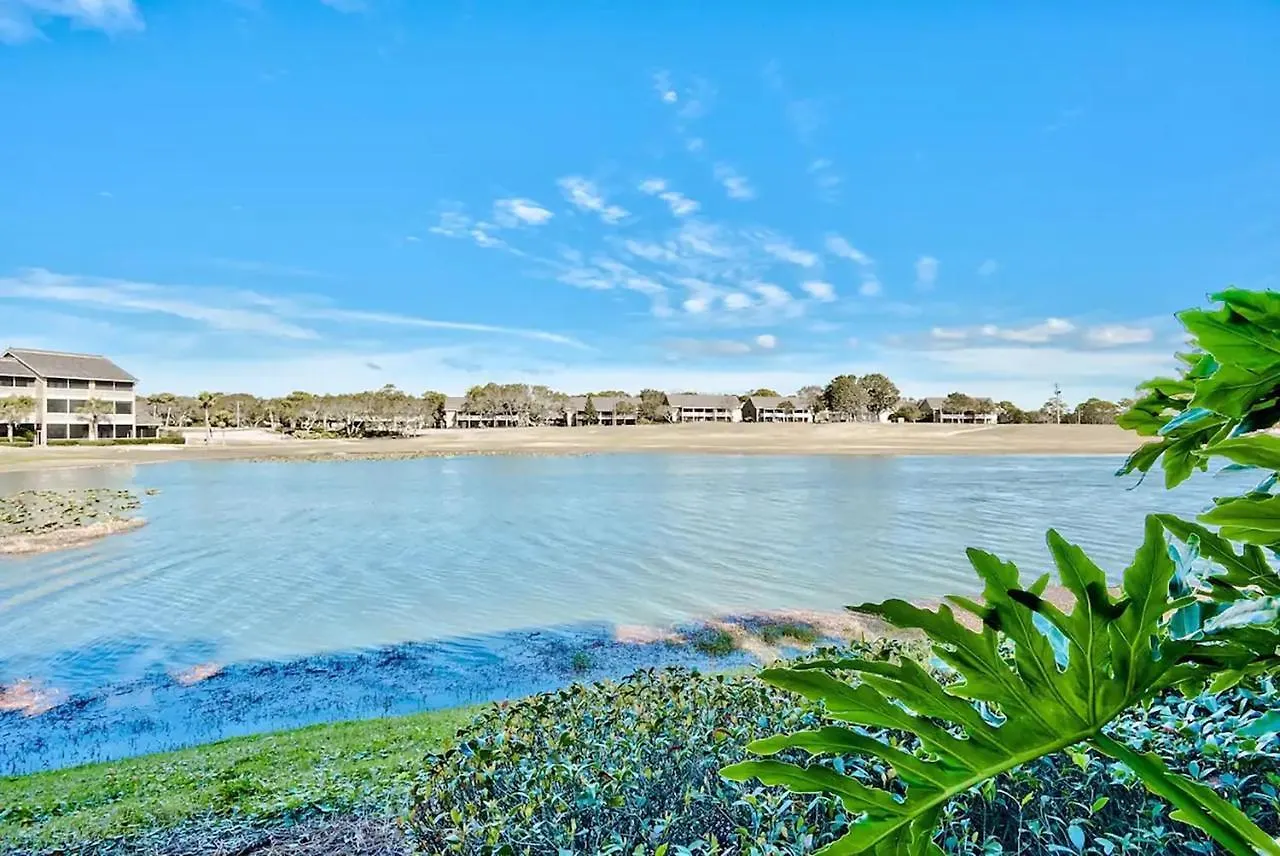 Seascape Lakefront 128- Retreat Yourself 度假居 德斯廷