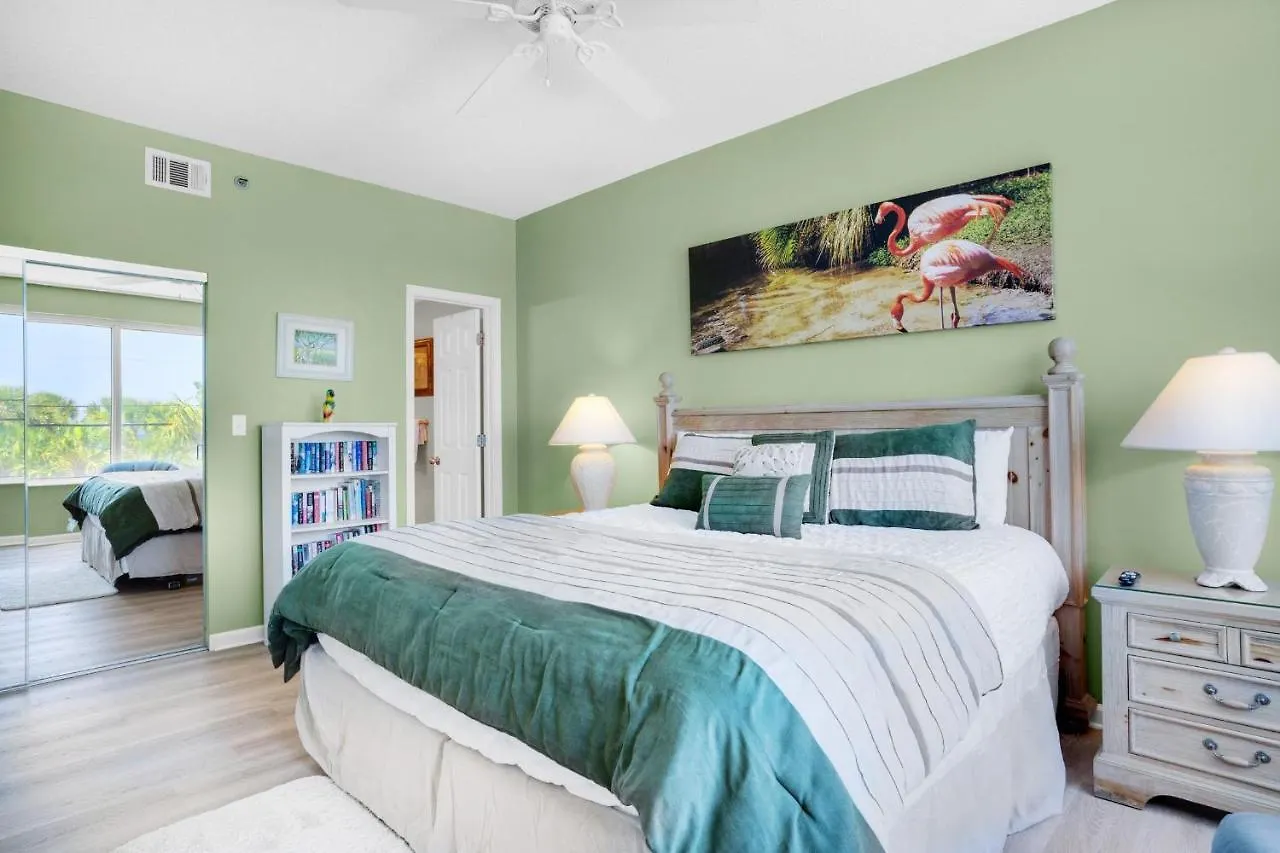 Leeward Key 204 Apartment