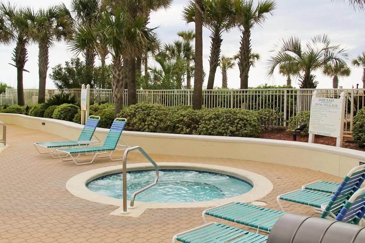Jade East 1730 Apartman *