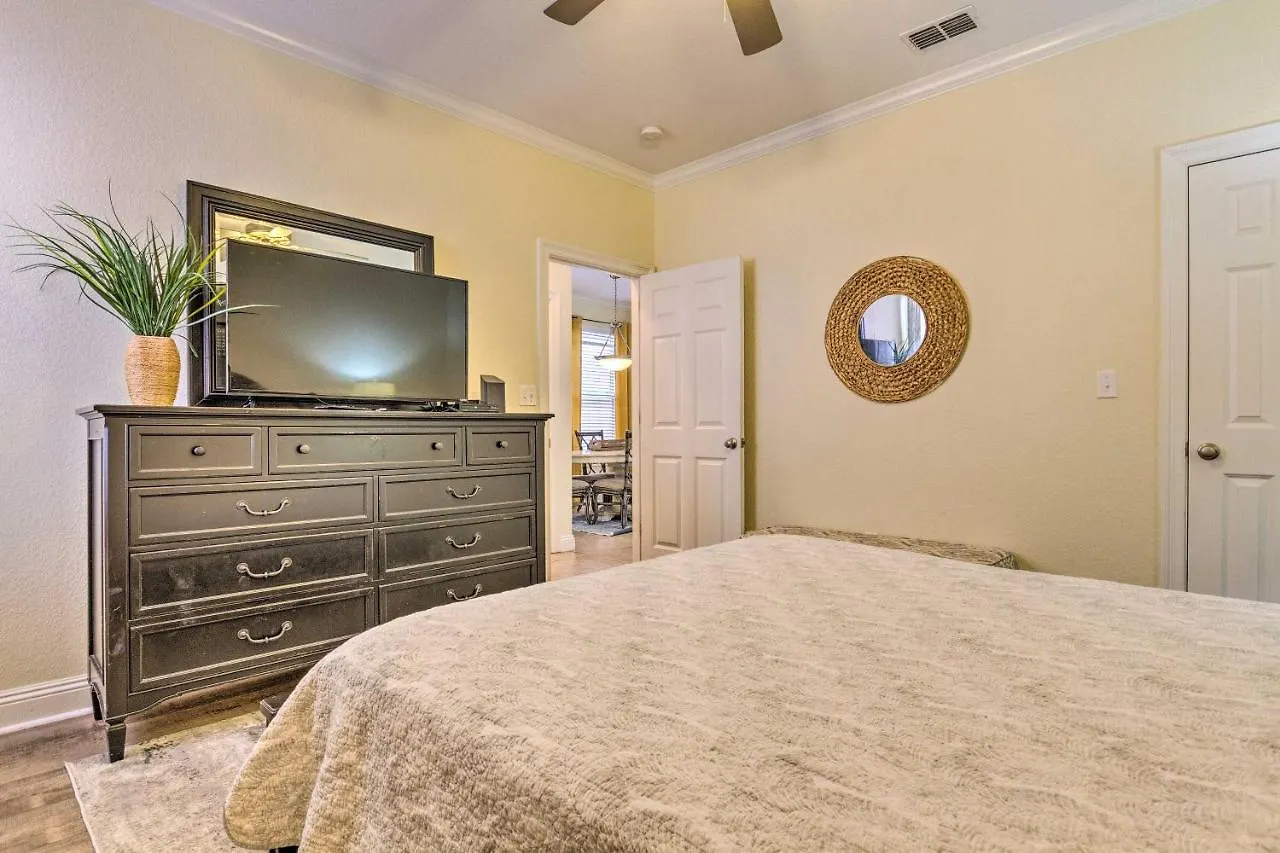 The Sun Shack With Pool Access Less Than 1 Mi To Beach! Destin