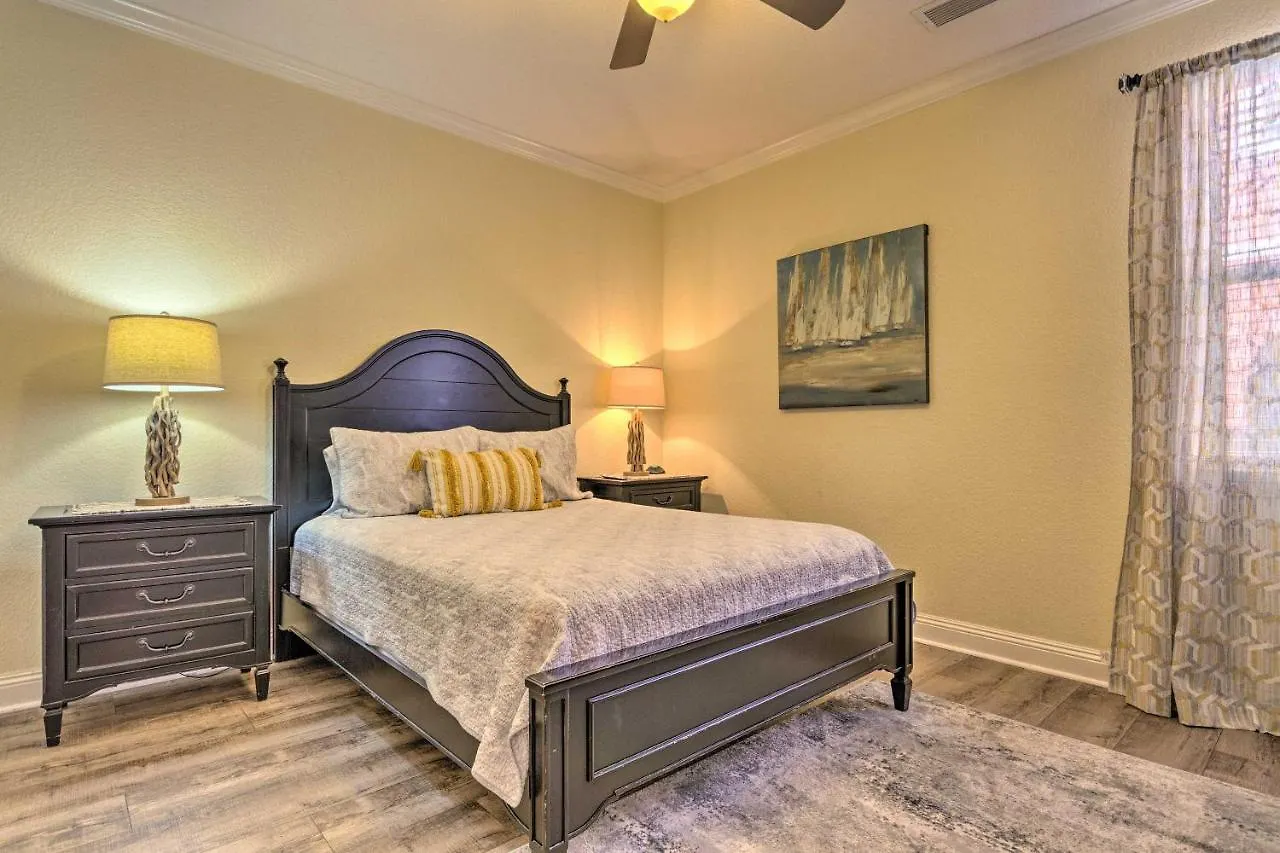 Holiday home The Sun Shack With Pool Access Less Than 1 Mi To Beach! Destin