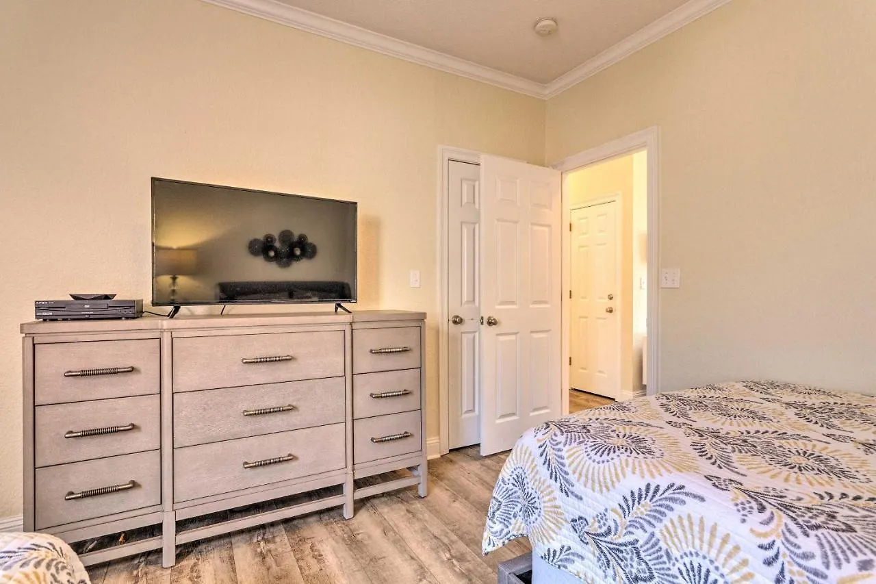 The Sun Shack With Pool Access Less Than 1 Mi To Beach! *