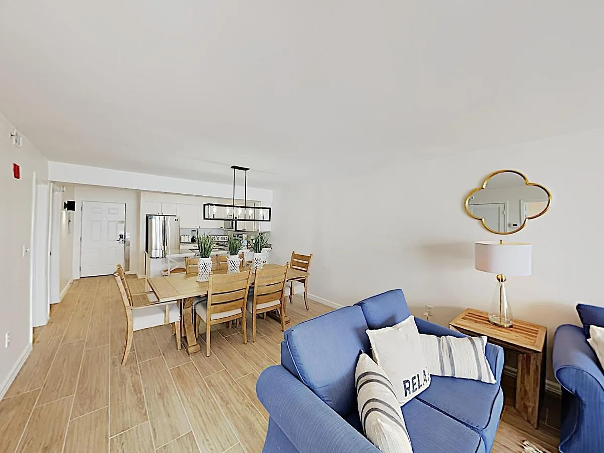 Amazing In With Outdoor Swimming Pool And 2 Bedrooms