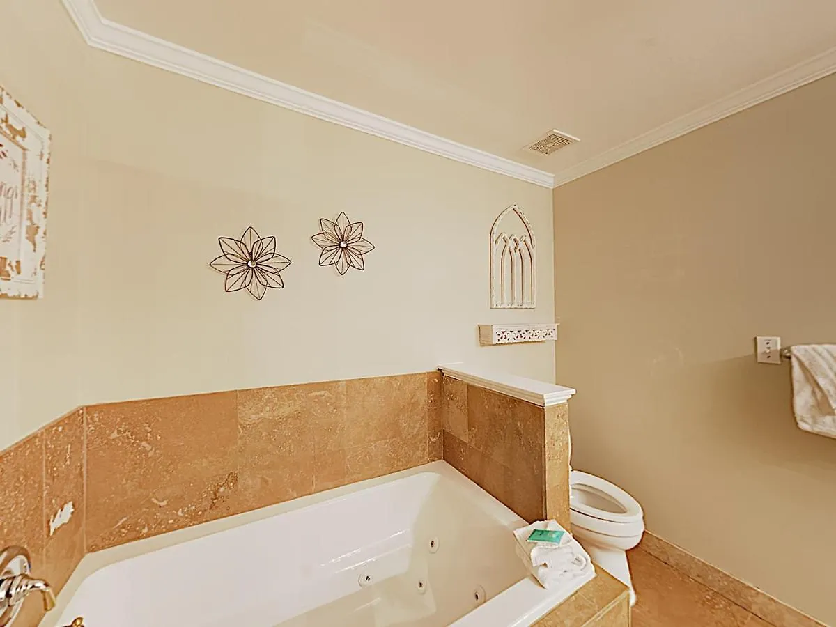 Apartment Beautiful In With Outdoor Swimming Pool And 3 Bedrooms *