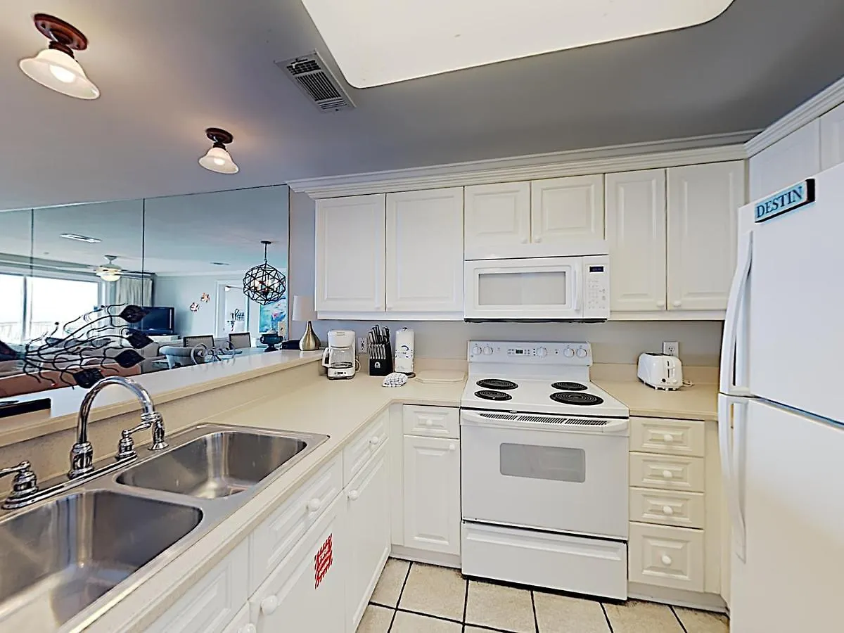 Beautiful In With Outdoor Swimming Pool And 3 Bedrooms Apartment Destin