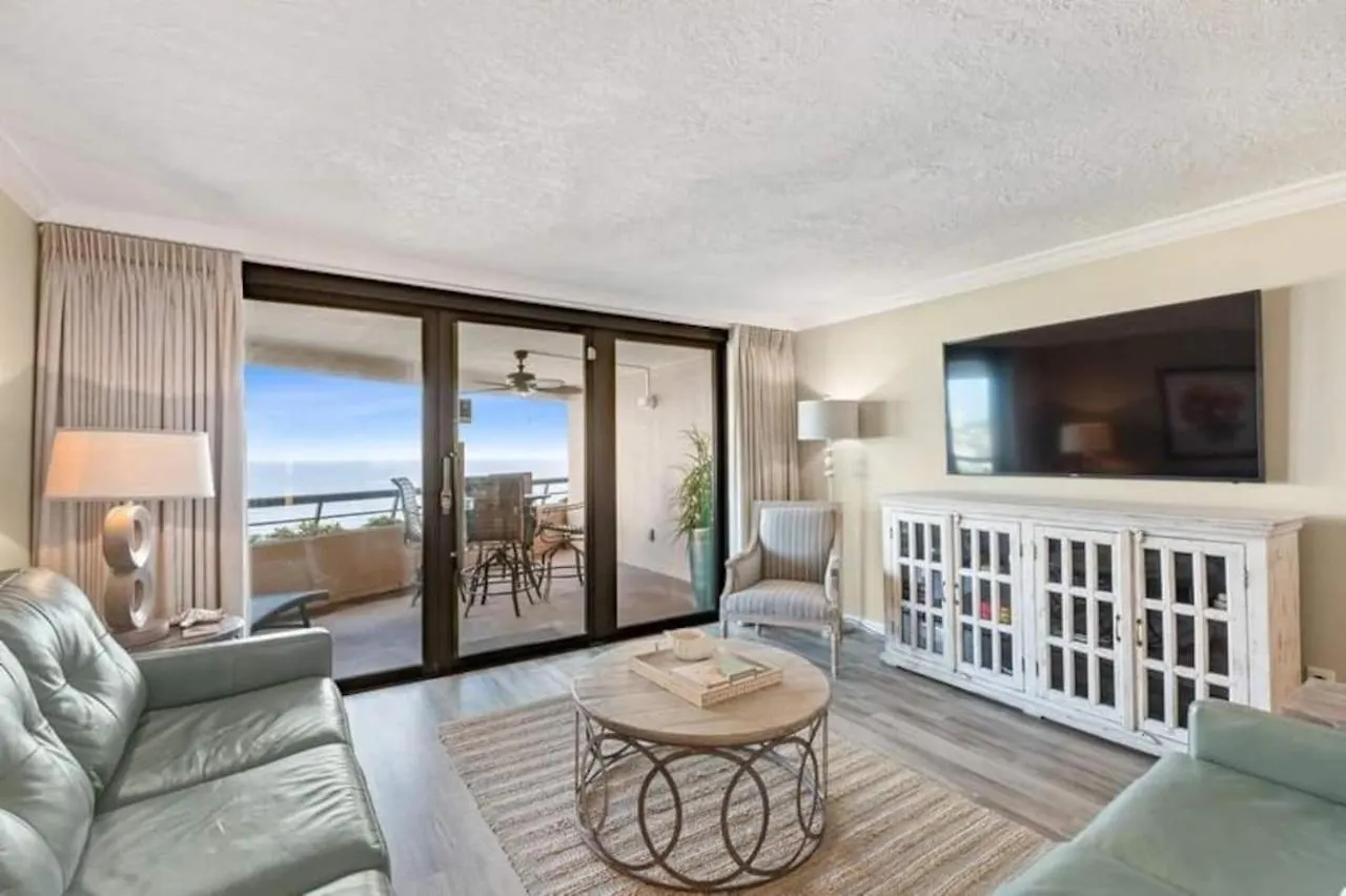 Edgewater #1402 *