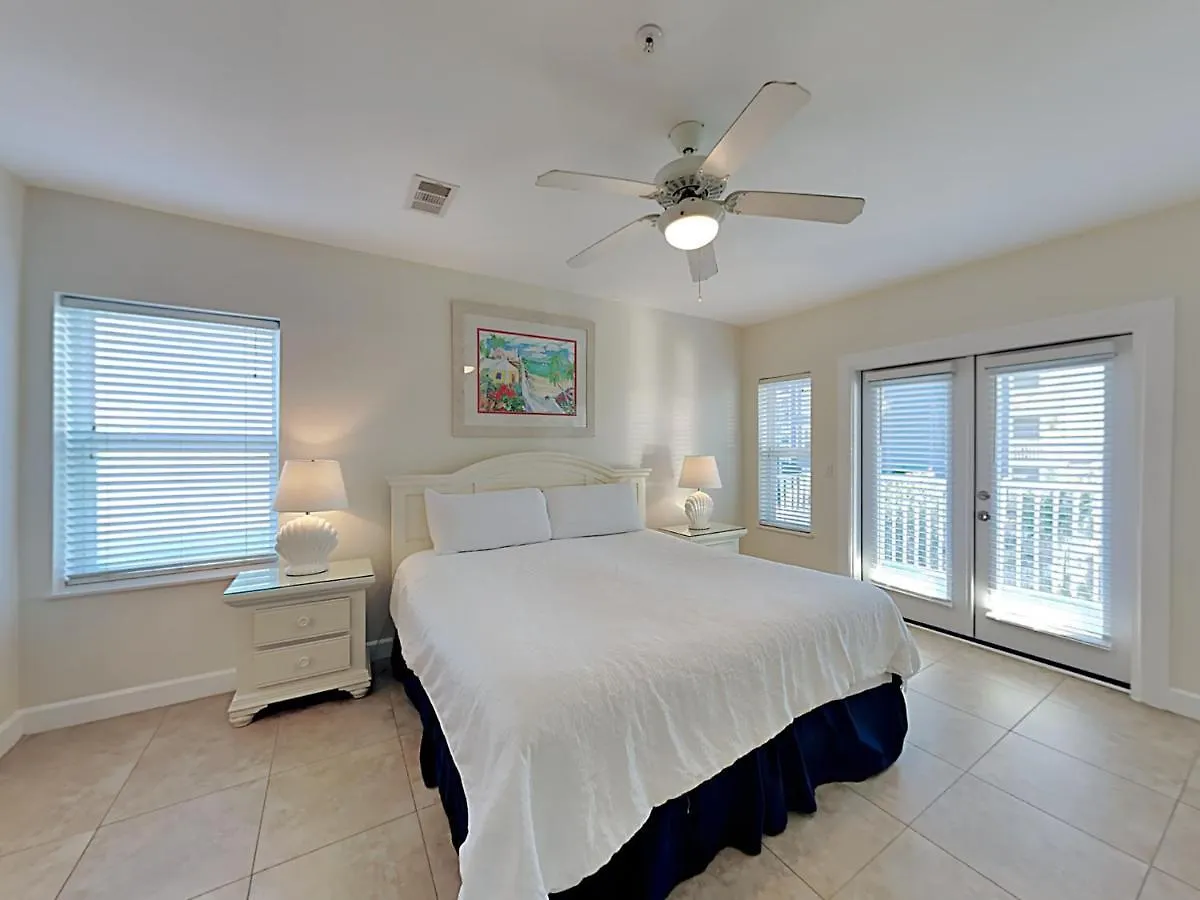 Pavilion Palms #105b