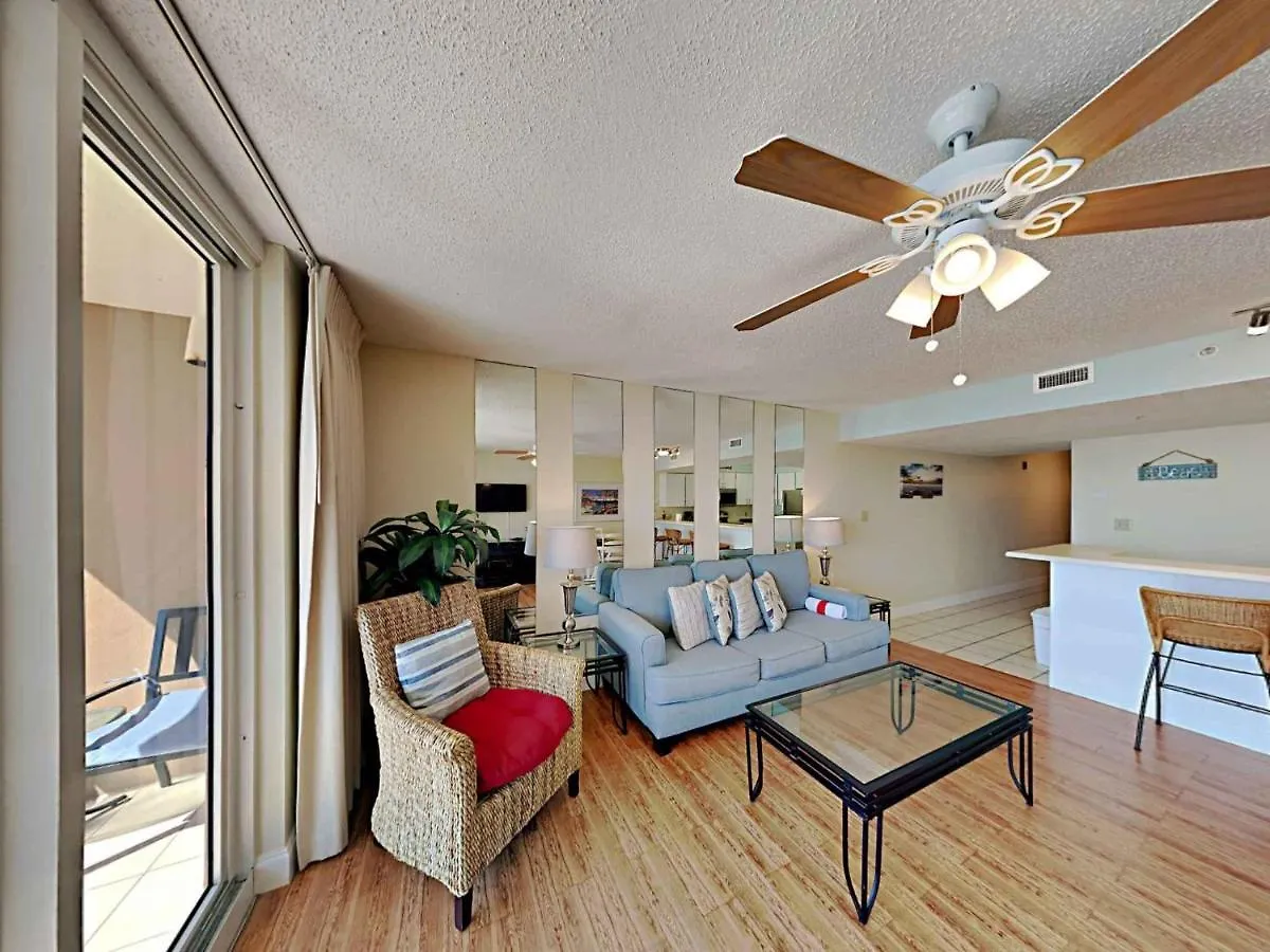 Pelican #203 Apartman *