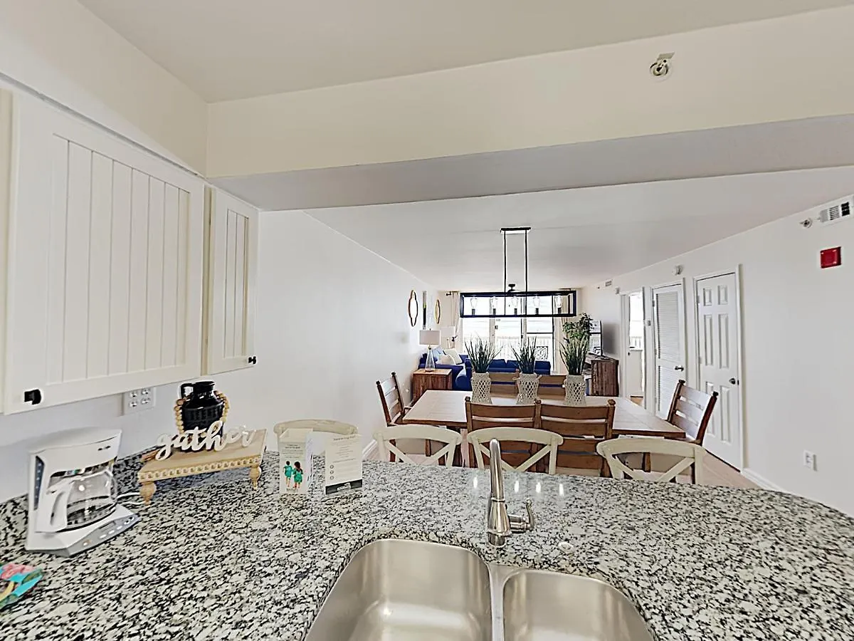 Amazing In With Outdoor Swimming Pool And 2 Bedrooms Apartment