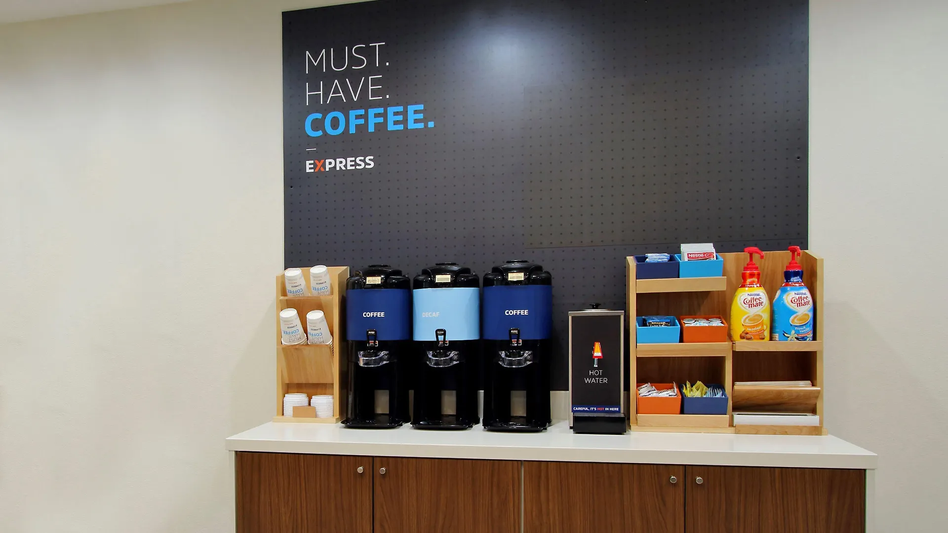 Hotel Express E - Commons Mall Area By Ihg 2*