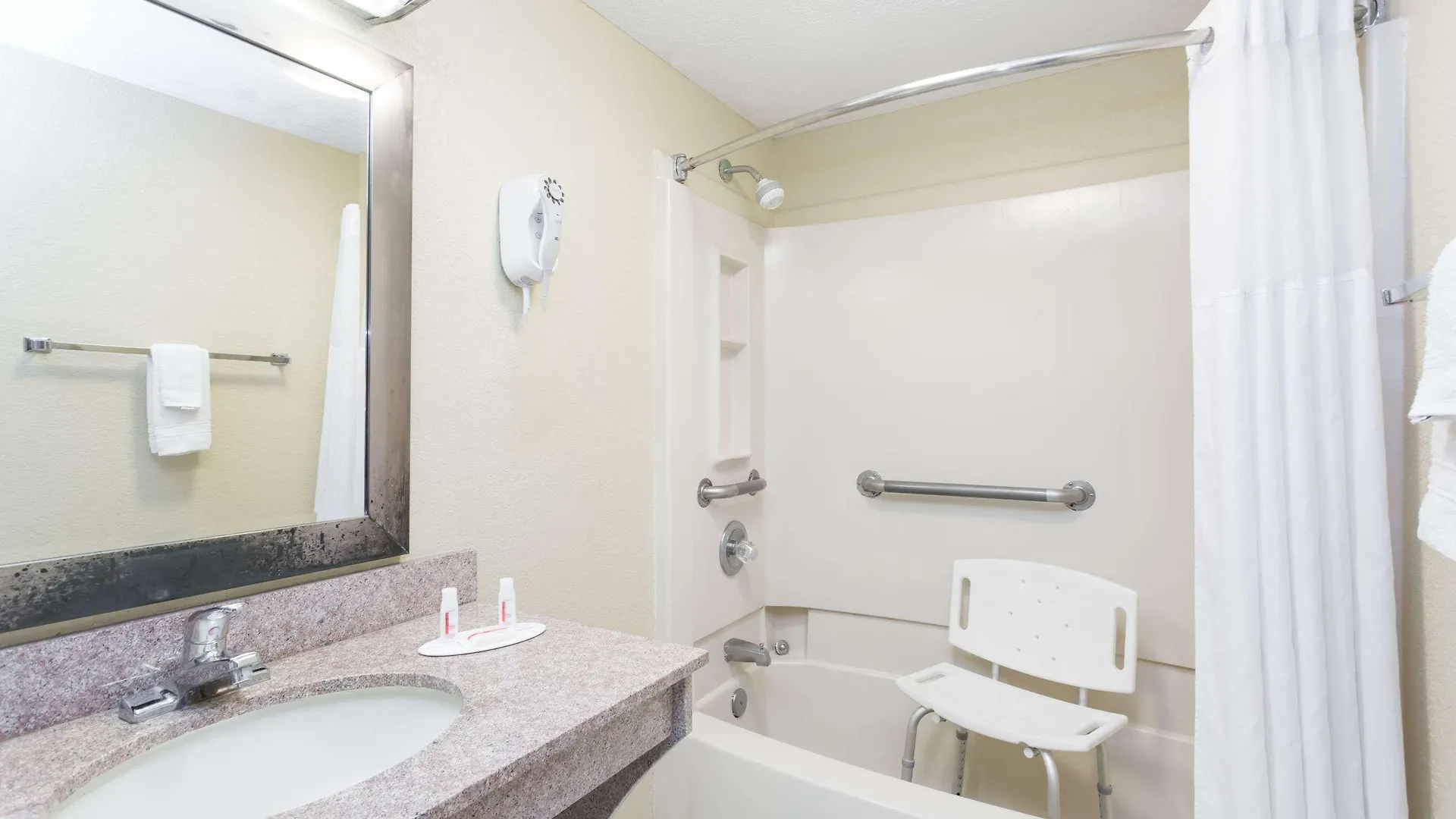 Days By Wyndham Motel 2*