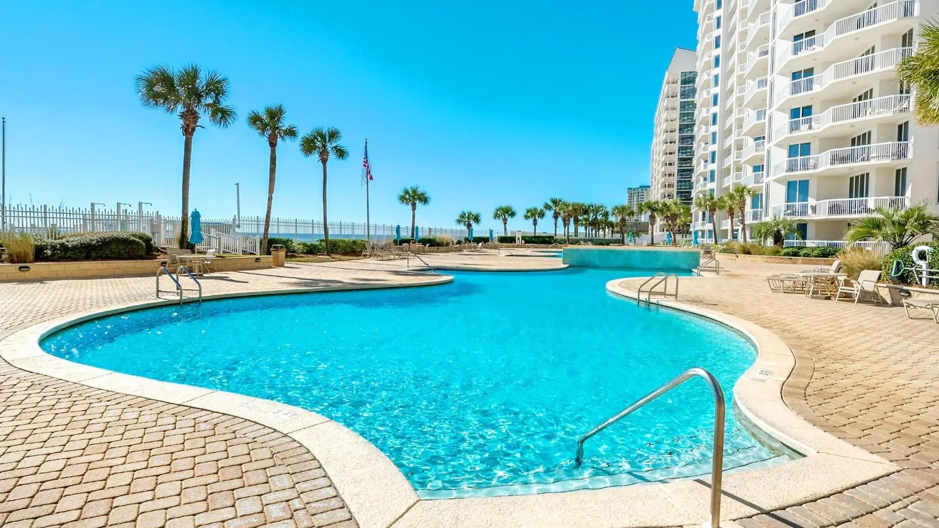 Apartment Silver Towers 1205 East *