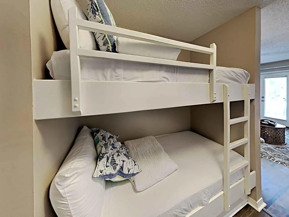 Grand Caribbean 210 East דירה