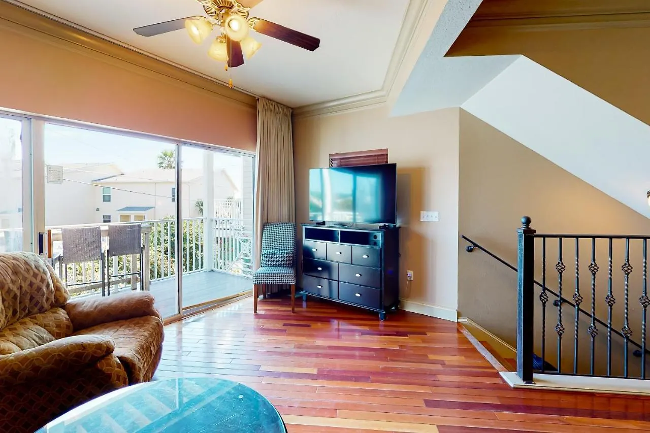Pointe 301 Holiday home