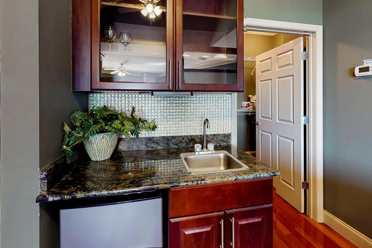 Pointe 301 Holiday home