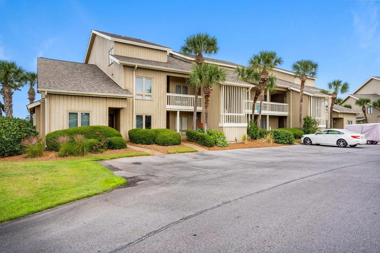 Seascape Lakefront 114- Break Holiday home *
