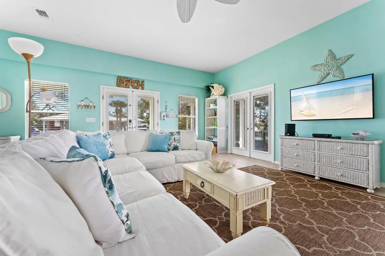 Holiday home Under The Sea By Newman-dailey