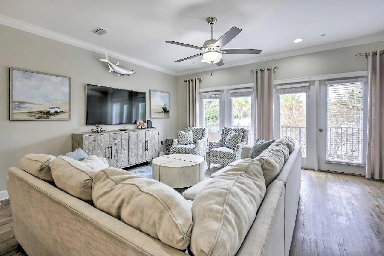 Miramar Townhome With Balcony Near Ocean! Casa vacanze