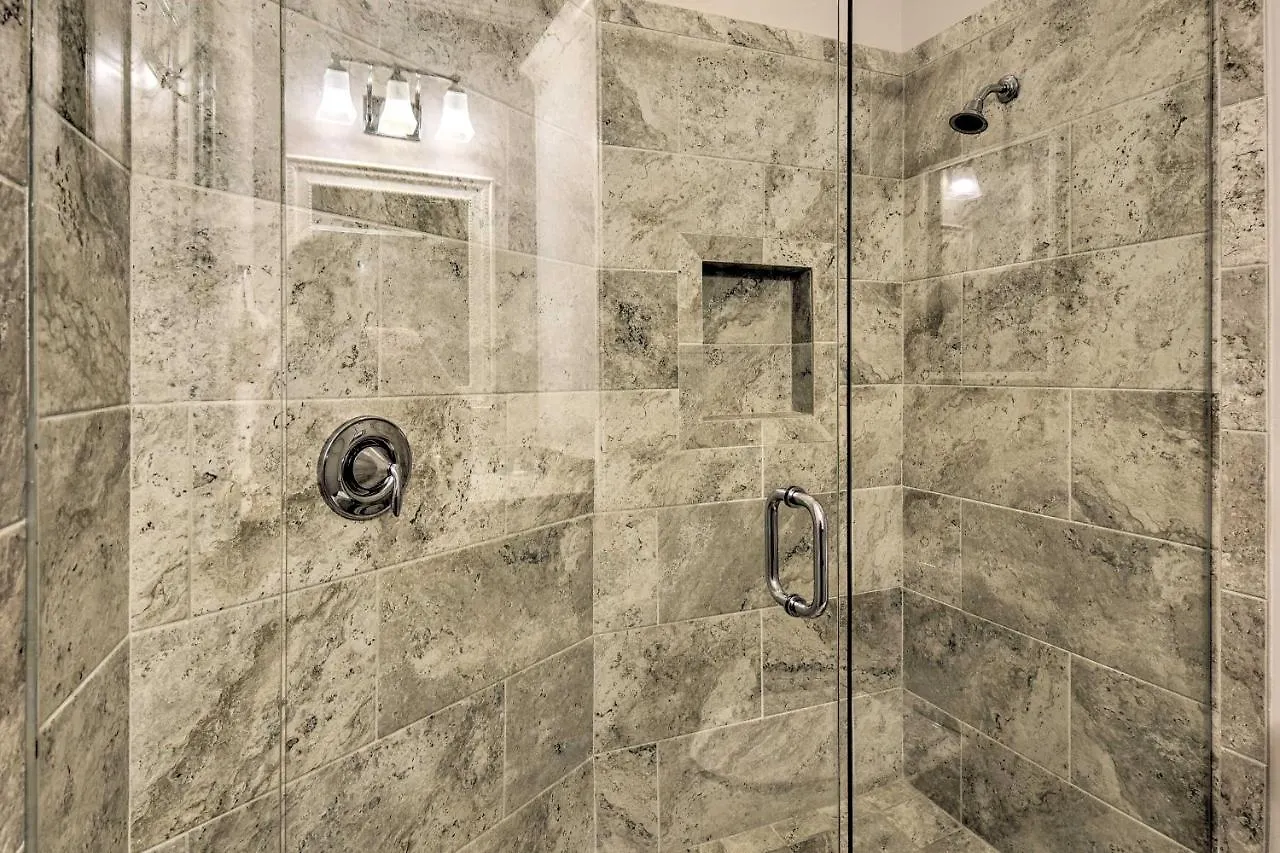Casa vacanze Miramar Townhome With Balcony Near Ocean!