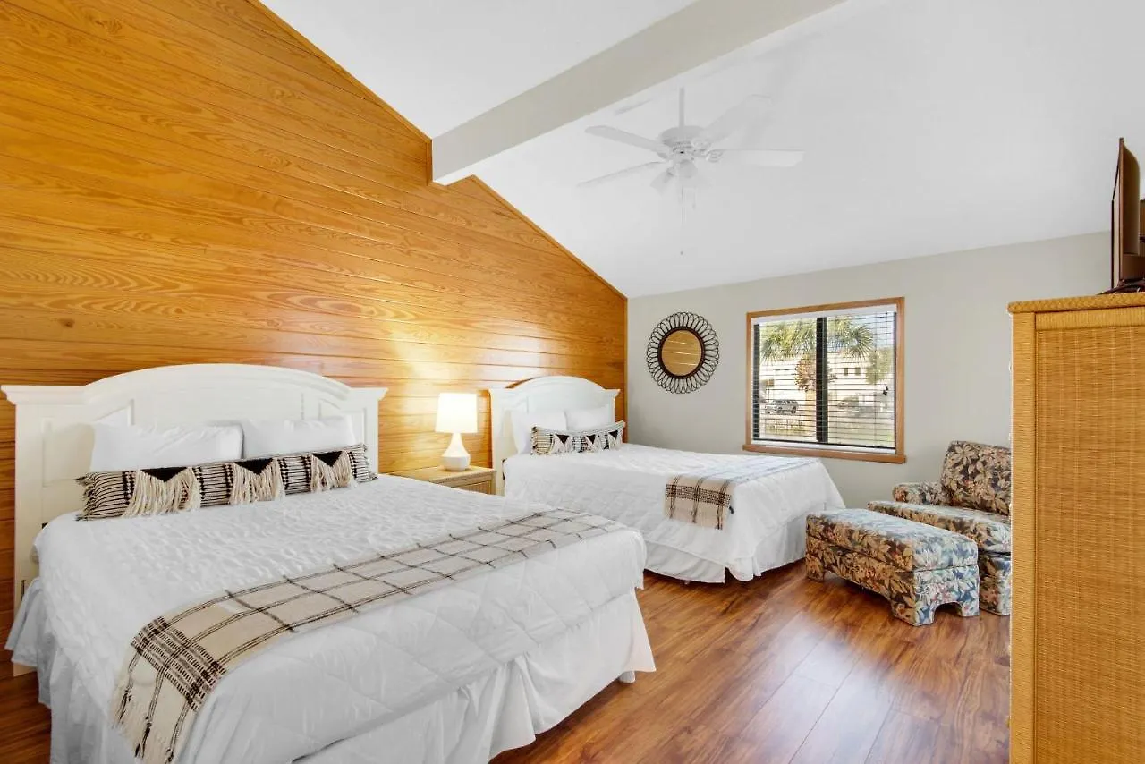 Shoreline Towers Townhouse 4-4