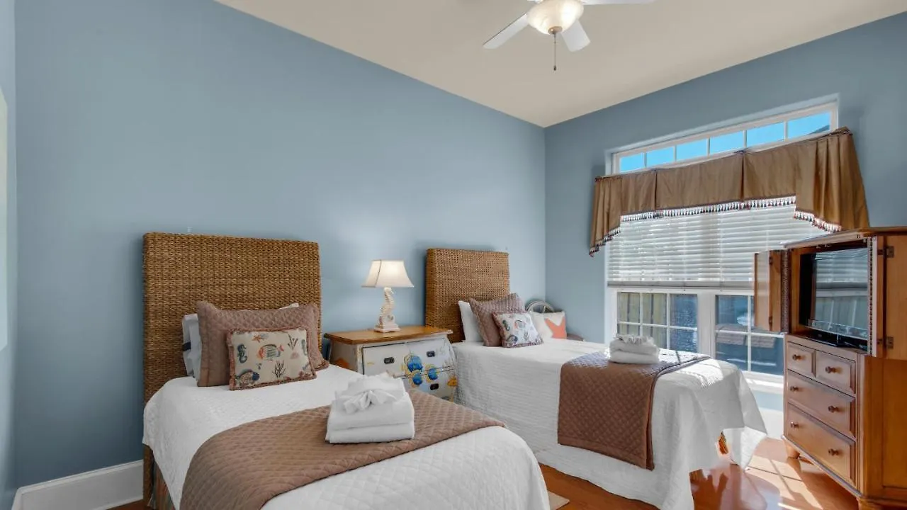 Emerald Pearl Destin