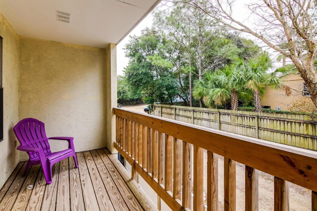 펜션 Townhome With Balcony - Walk To The Beach! *