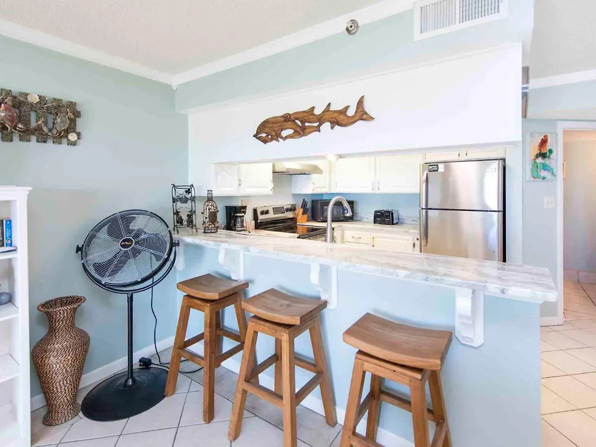 Club #102 Apartment *