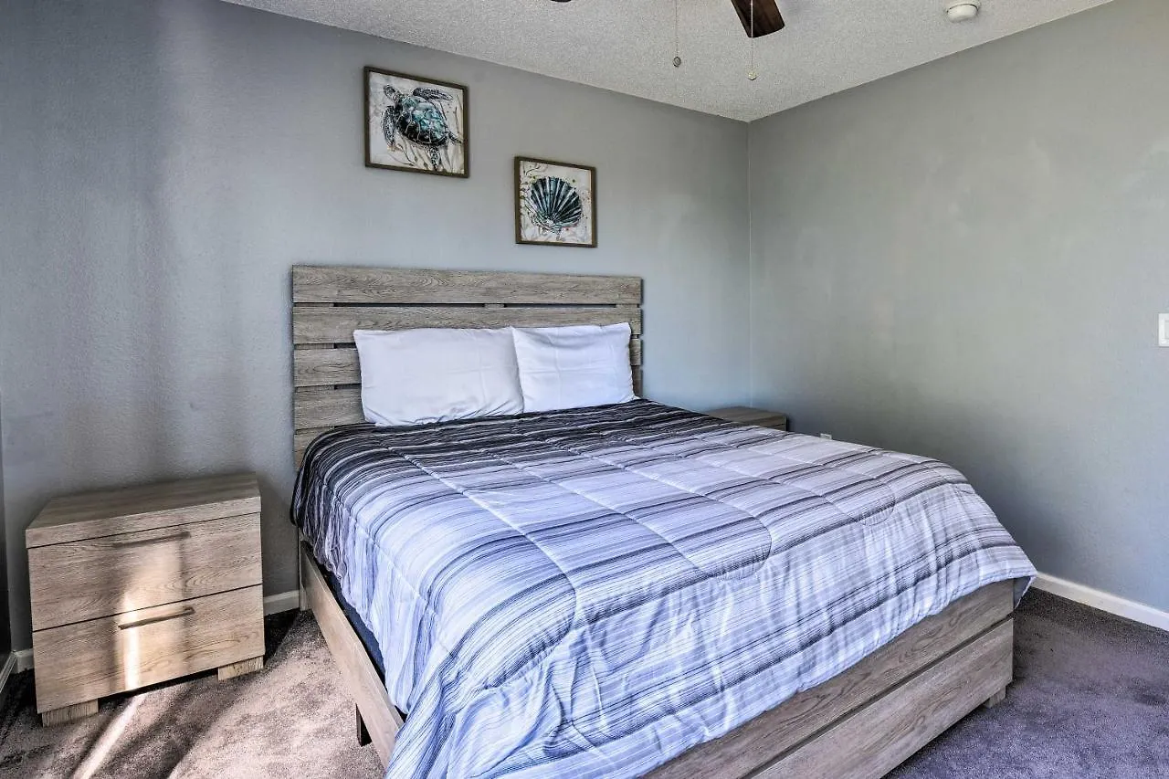 With Pool Access In Indian Lake! Apartment *